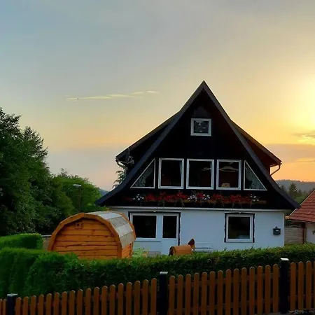 Fingerhut Modern Retreat בית נופש